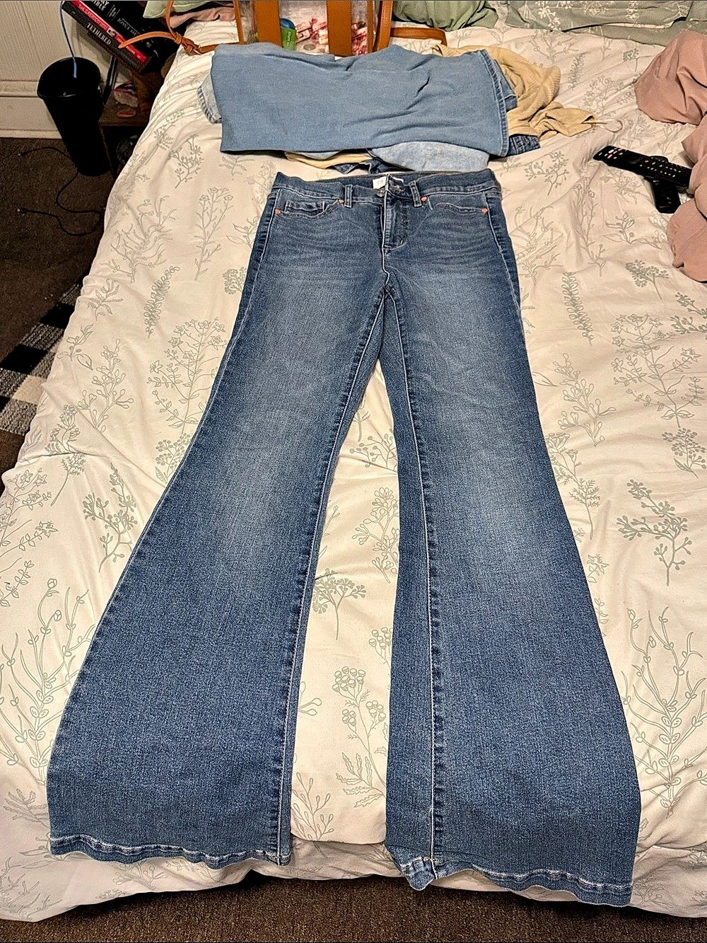 Sofia Jeans by Sofia Vergara Melisa Flare Jeans Women's Flare Jeans Waist 2 Blue
